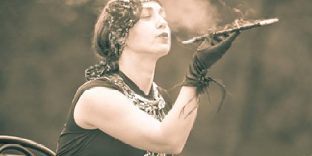 Vzpomínka na Gatsbyho – černo-stříbrné šaty (20.&nbsp;léta)