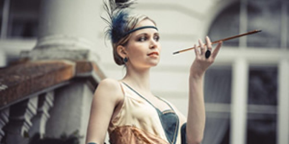 Královna večírků – zlato-petrolejová (20.&nbsp;léta)